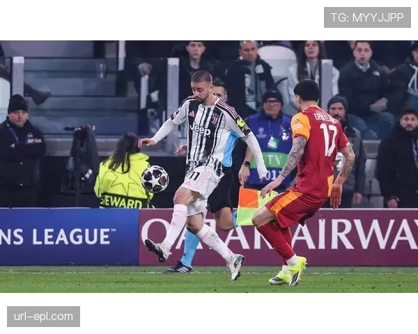 尤文球员凯利踩踏对手脚踝被直接红牌罚下,怒踹墙壁离场画面成悲壮注脚 尤文球员凯利踩踏对手脚踝被直接红牌罚下,怒踹墙壁离场画面成悲壮注脚