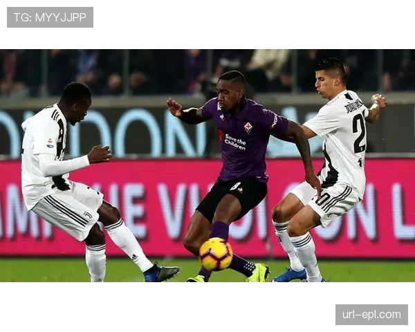 专访弗赖堡主帅施特赖希:谈论其构建的团队足球哲学中,无球跑动创造纵深的重要性 专访弗赖堡主帅施特赖希:谈论其构建的团队足球哲学中,无球跑动创造纵深的重要性